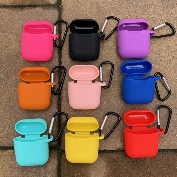 Accessories - Protective Airpod Case with Carabiner Clip